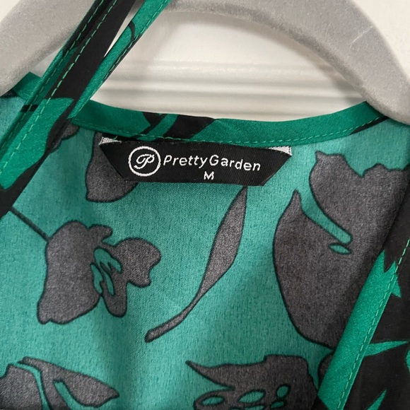 Chic Green Floral Maxi Dress - Picture 4 of 5